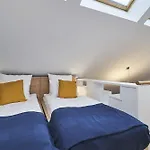 Pollera Hotel Krakau
