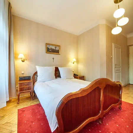 Pollera Hotel