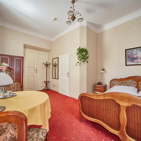 Pollera Hotel Krakau