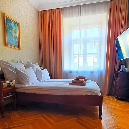 Pollera Hotel Cracovia