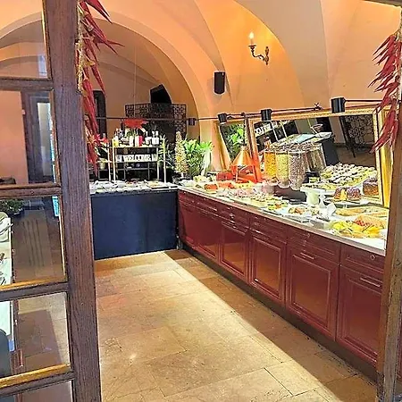 Pollera Hotel 3*