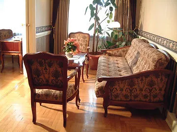 Pollera 3* Cracovie